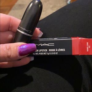 Mac creemesheen lipstick